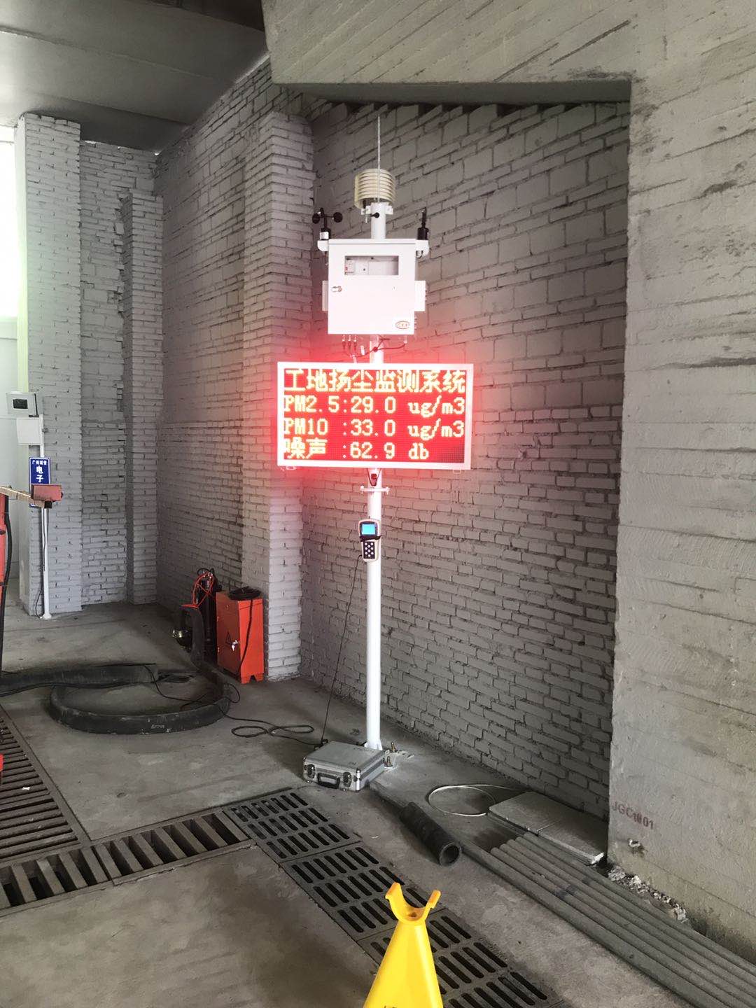 廣州十三號線西場站揚塵噪聲監測設備安裝案例